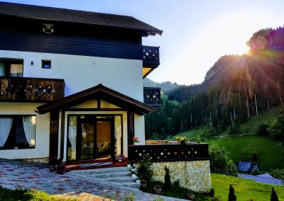 Carpatica Lodge - Moieciu de Sus